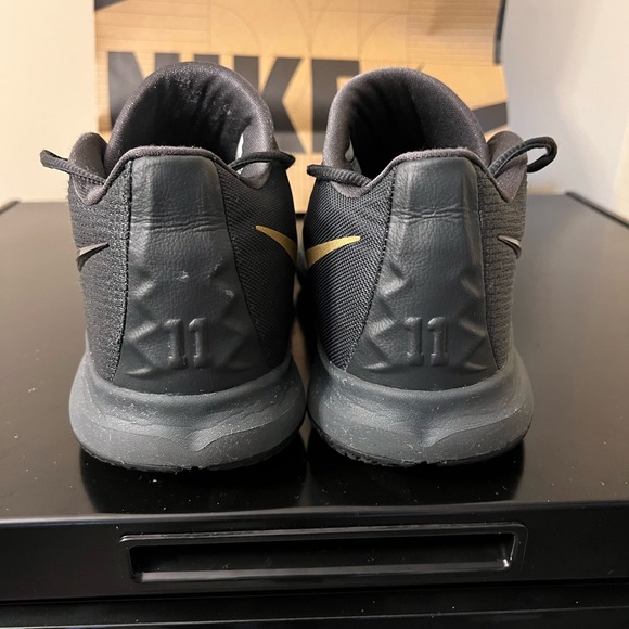 Kyrie Flytrap (size 12) - Picture 8 of 11